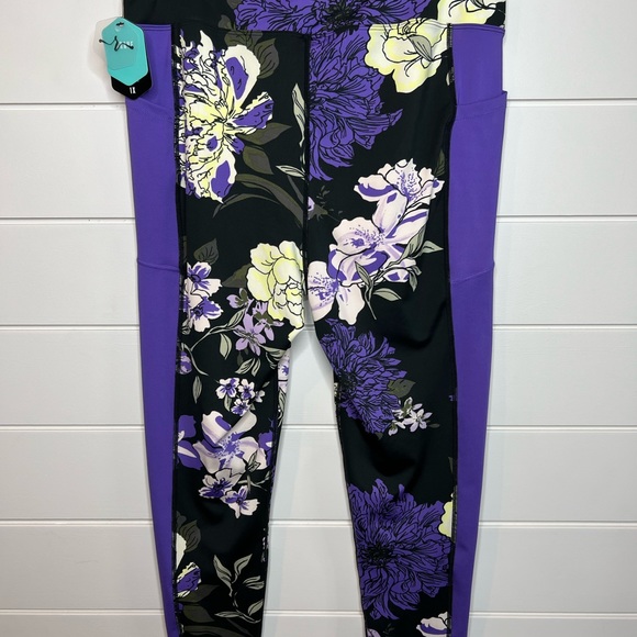 Lularoe Brave work out pant 1X purple floral NWT - Picture 4 of 6